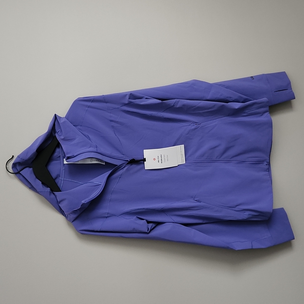 Lululemon NWT Mist Over Wind Breaker Charged Indigo size 10